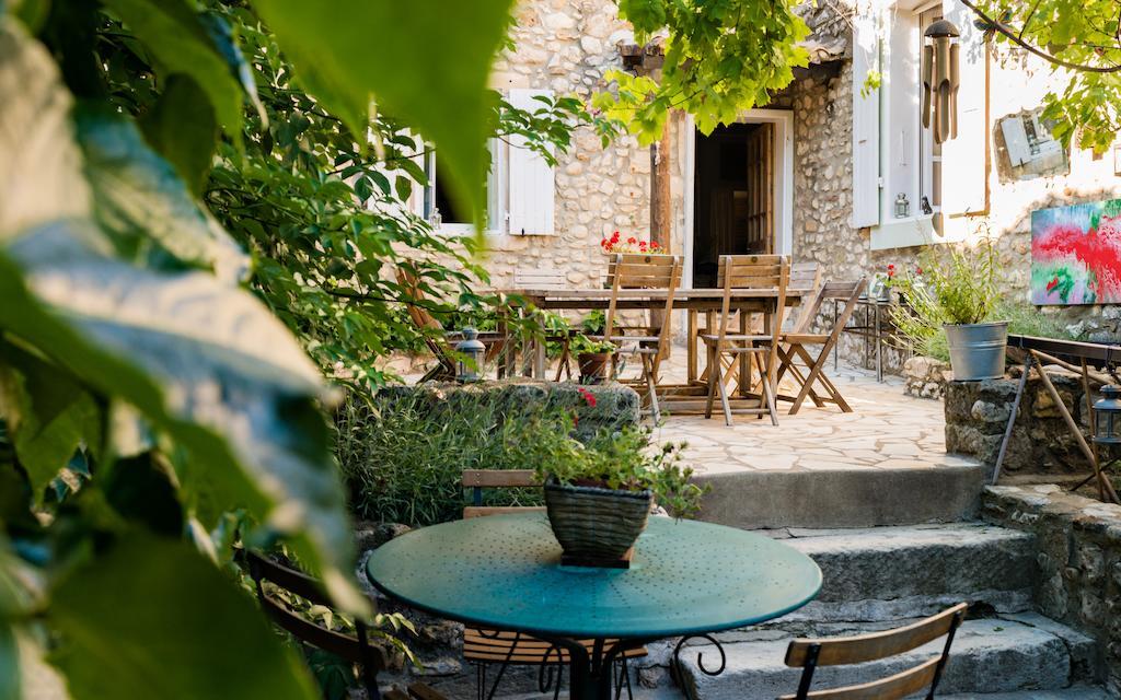 Gites De La Croix Du Gres (Adults Only) Valaurie Exterior photo